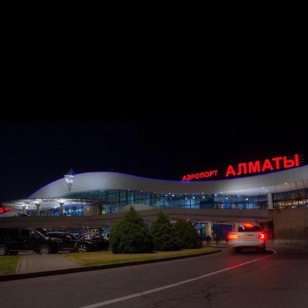 Apartamento На Майлина Turksib Exterior foto