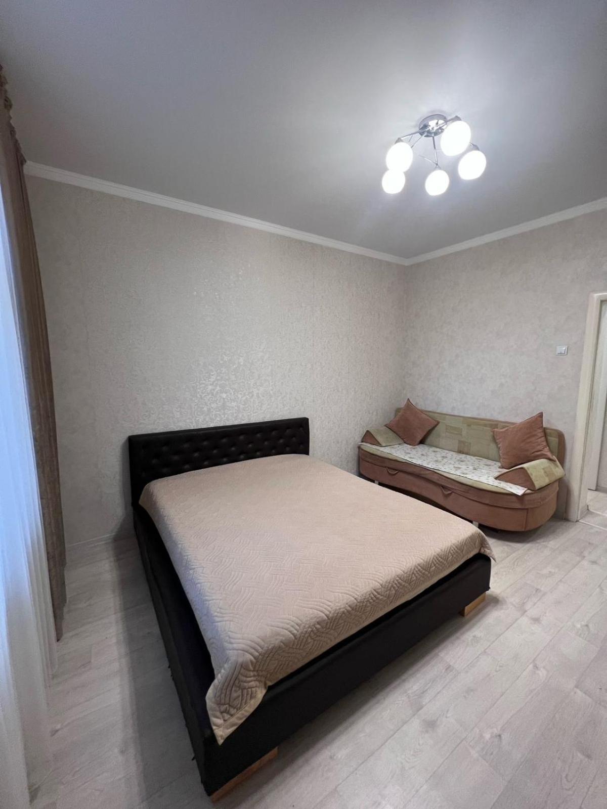Apartamento На Майлина Turksib Exterior foto